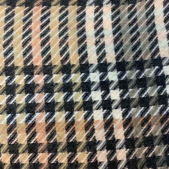 Vince Camuto houndstooth scarf - Picture 4 of 6